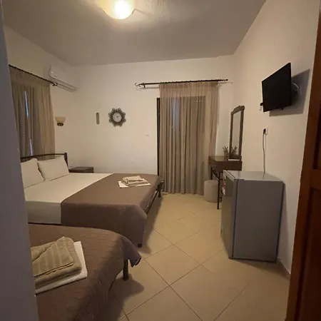 Avra Hotel *
