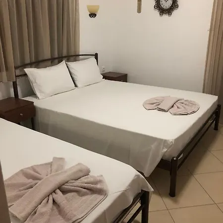 Avra Hotel *